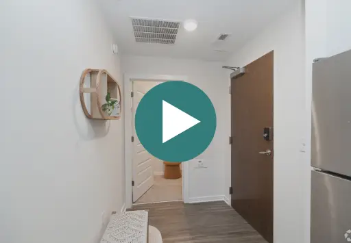 4 bed 4 bath A 1630 sqft