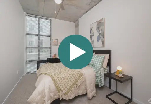 5 bed 5 bath a 1905 sf